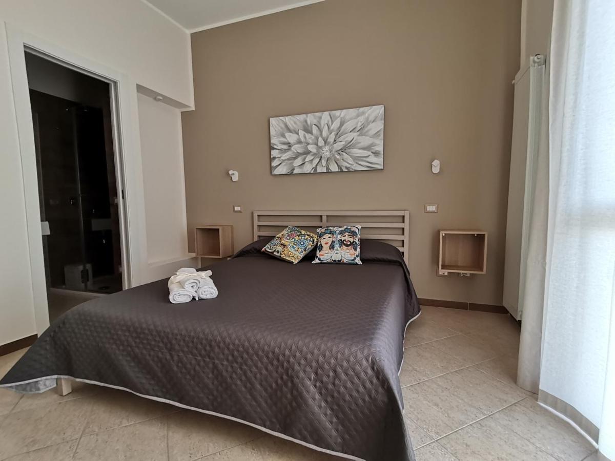 Bed and Breakfast Le Metro Карини Экстерьер фото