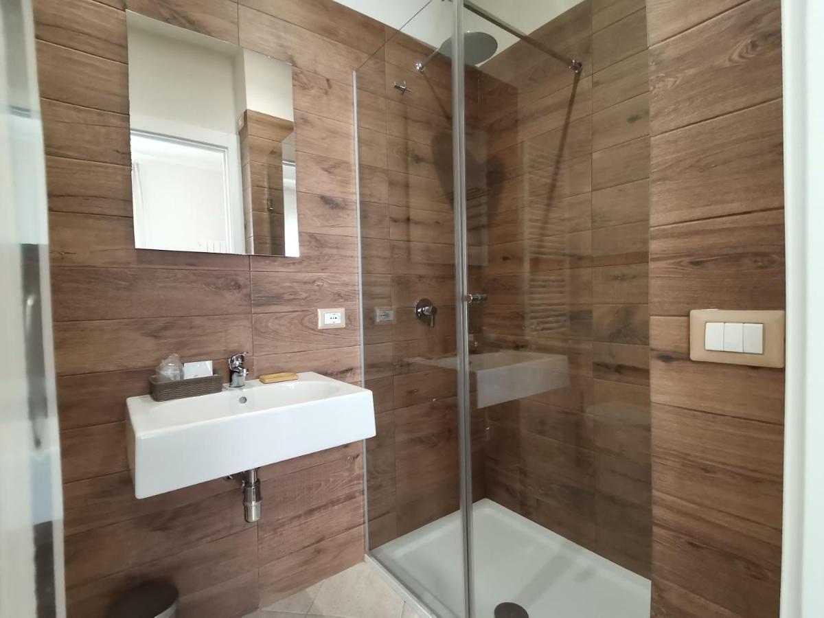 Bed and Breakfast Le Metro Карини Экстерьер фото