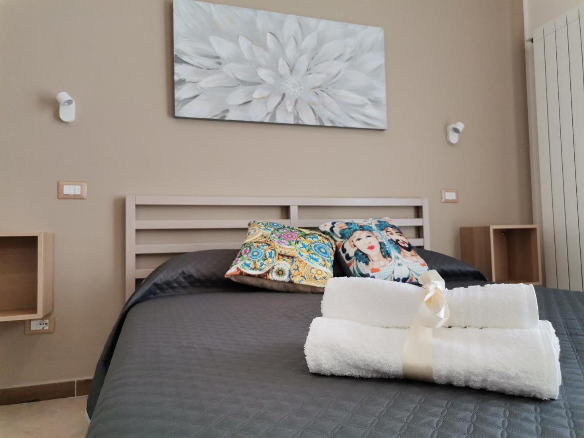 Bed and Breakfast Le Metro Карини Экстерьер фото