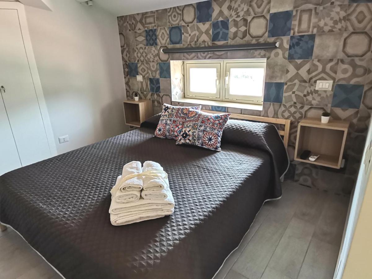 Bed and Breakfast Le Metro Карини Экстерьер фото