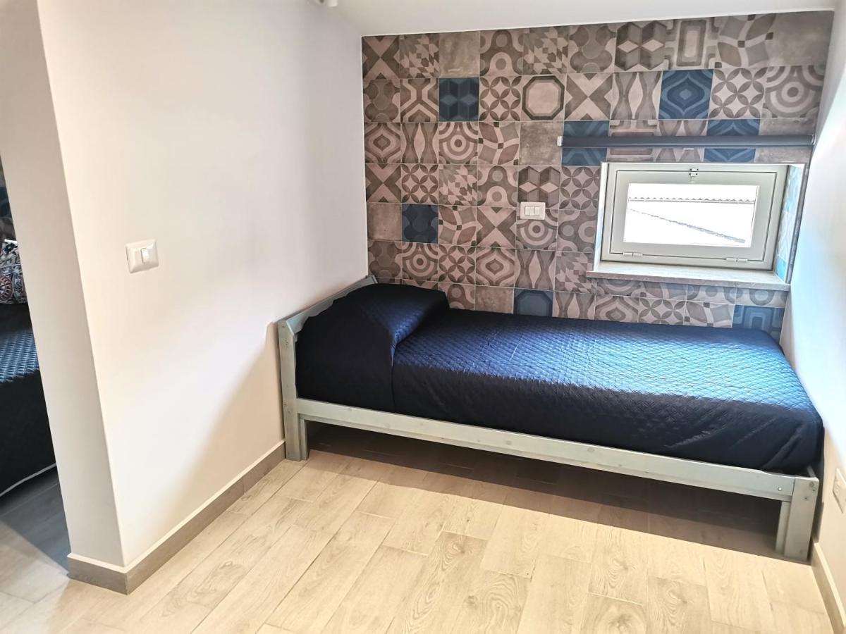 Bed and Breakfast Le Metro Карини Экстерьер фото