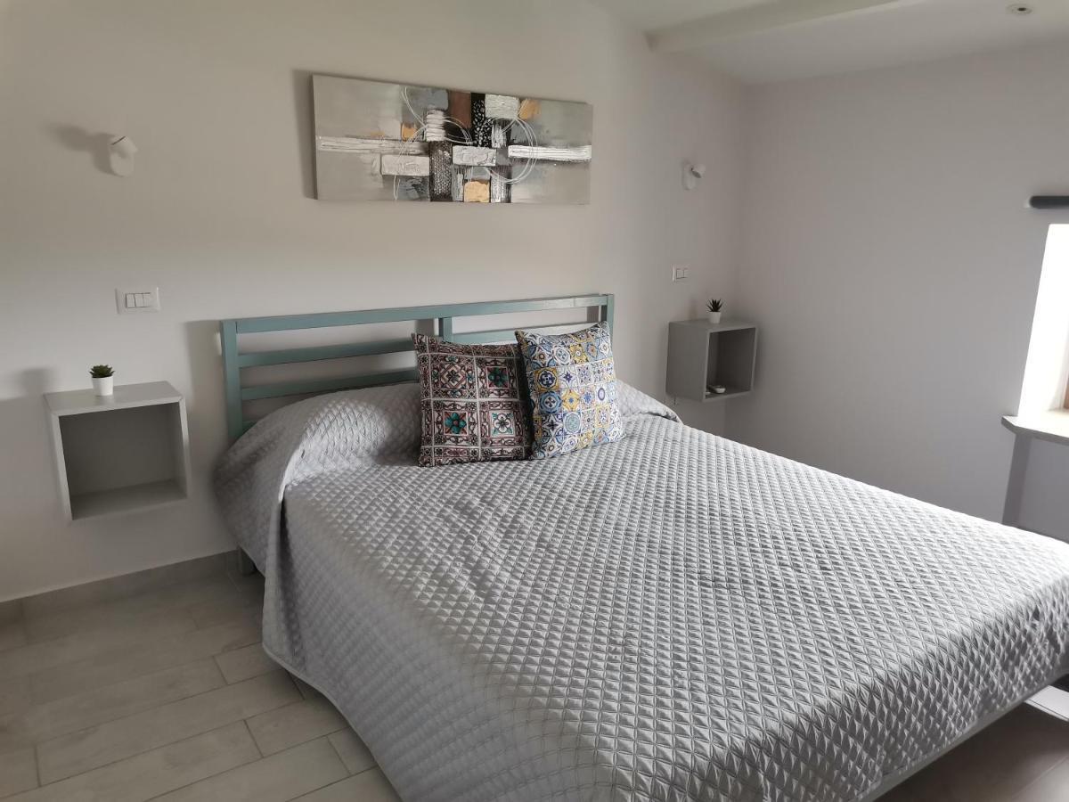 Bed and Breakfast Le Metro Карини Экстерьер фото