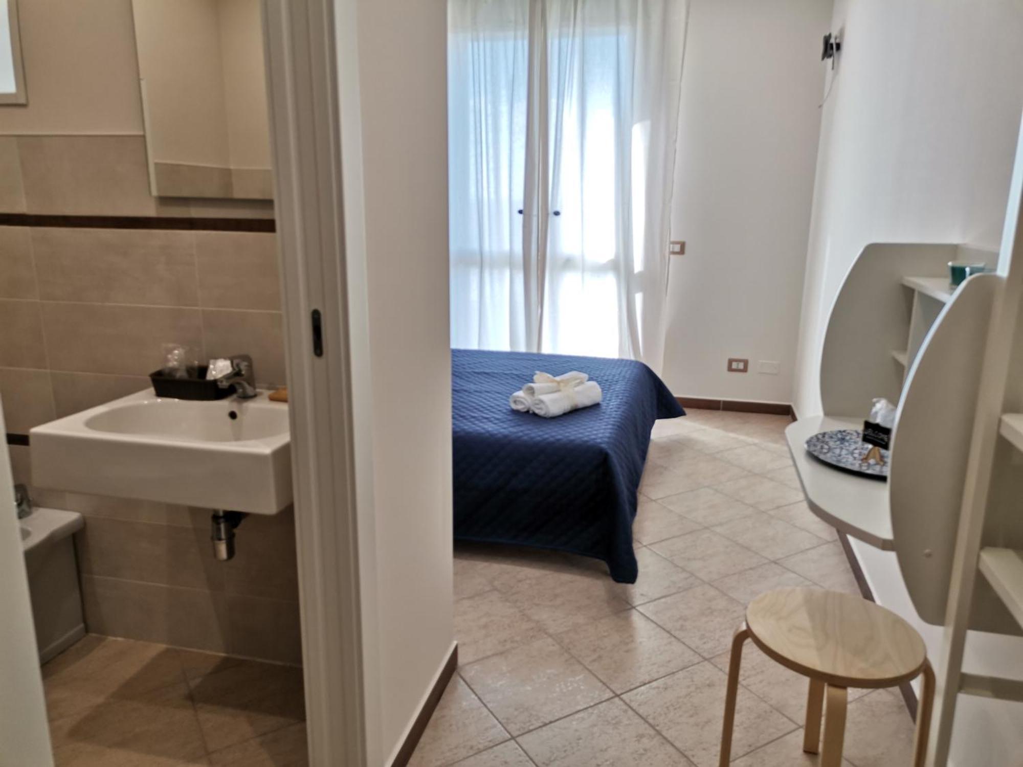 Bed and Breakfast Le Metro Карини Номер фото
